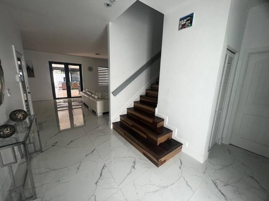 Villa Yenya Miami Eksteriør billede